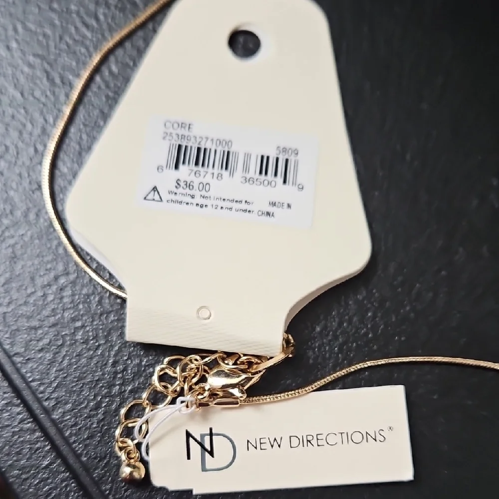 NWT New Directions Gold Pendant Necklace